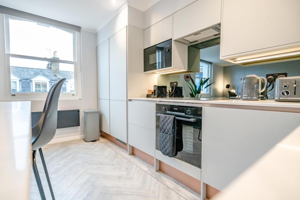 Modern & Chic One Bedroom Apartments In Fitzrovia By Sojo Stay Лондон Екстериор снимка